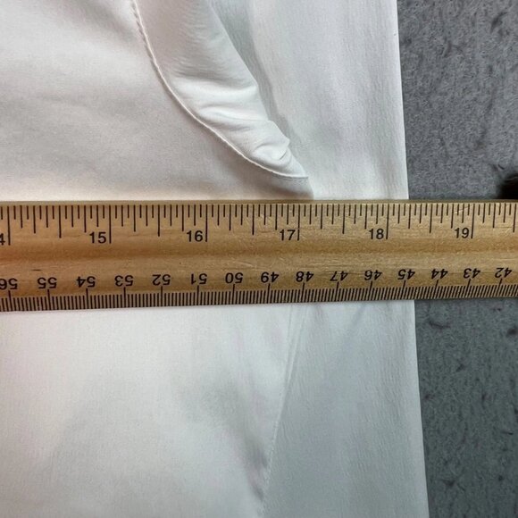 Uniqlo Womens Size XS White Long Sleeve Button-Up Shirt Cotton Blend - Picture 3 of 10